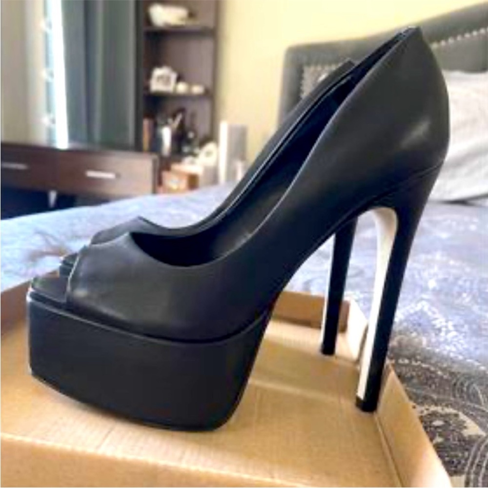 Steven Madden Platform Heels